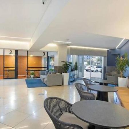 Luxury, Location, & Convenience. Apartment โจฮันเนสเบิร์ก ภายนอก รูปภาพ