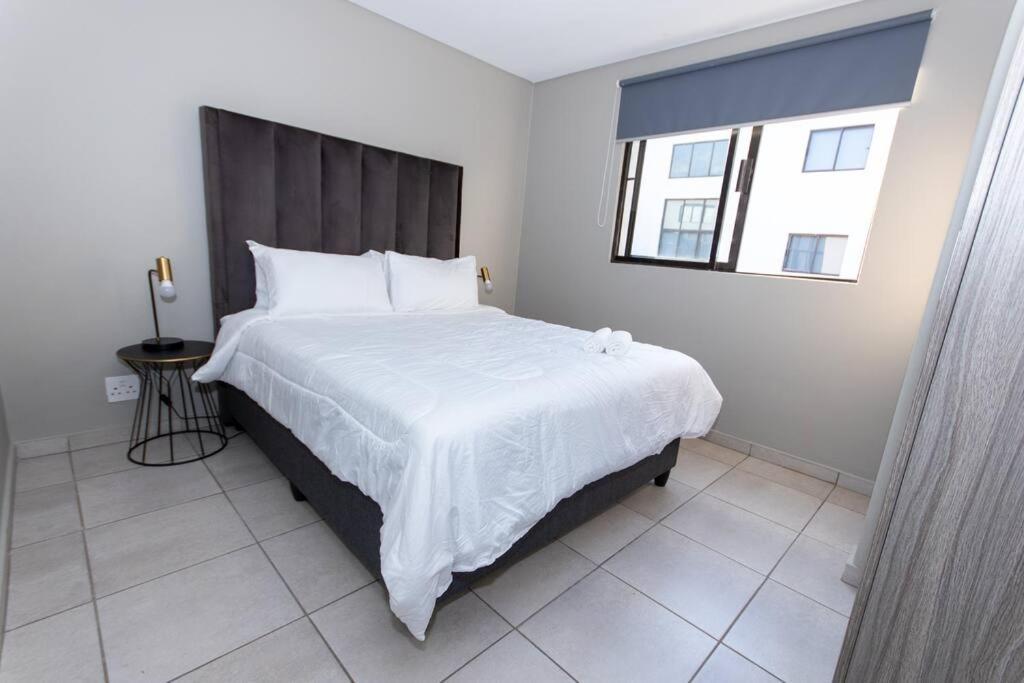 Luxury, Location, & Convenience. Apartment โจฮันเนสเบิร์ก ภายนอก รูปภาพ