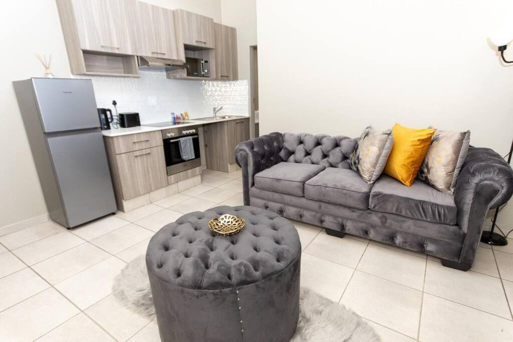 Luxury, Location, & Convenience. Apartment โจฮันเนสเบิร์ก ภายนอก รูปภาพ